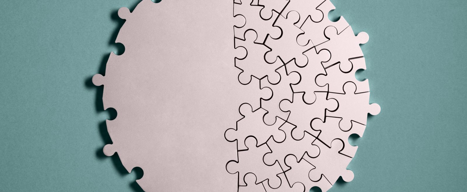 Radiating silver puzzle